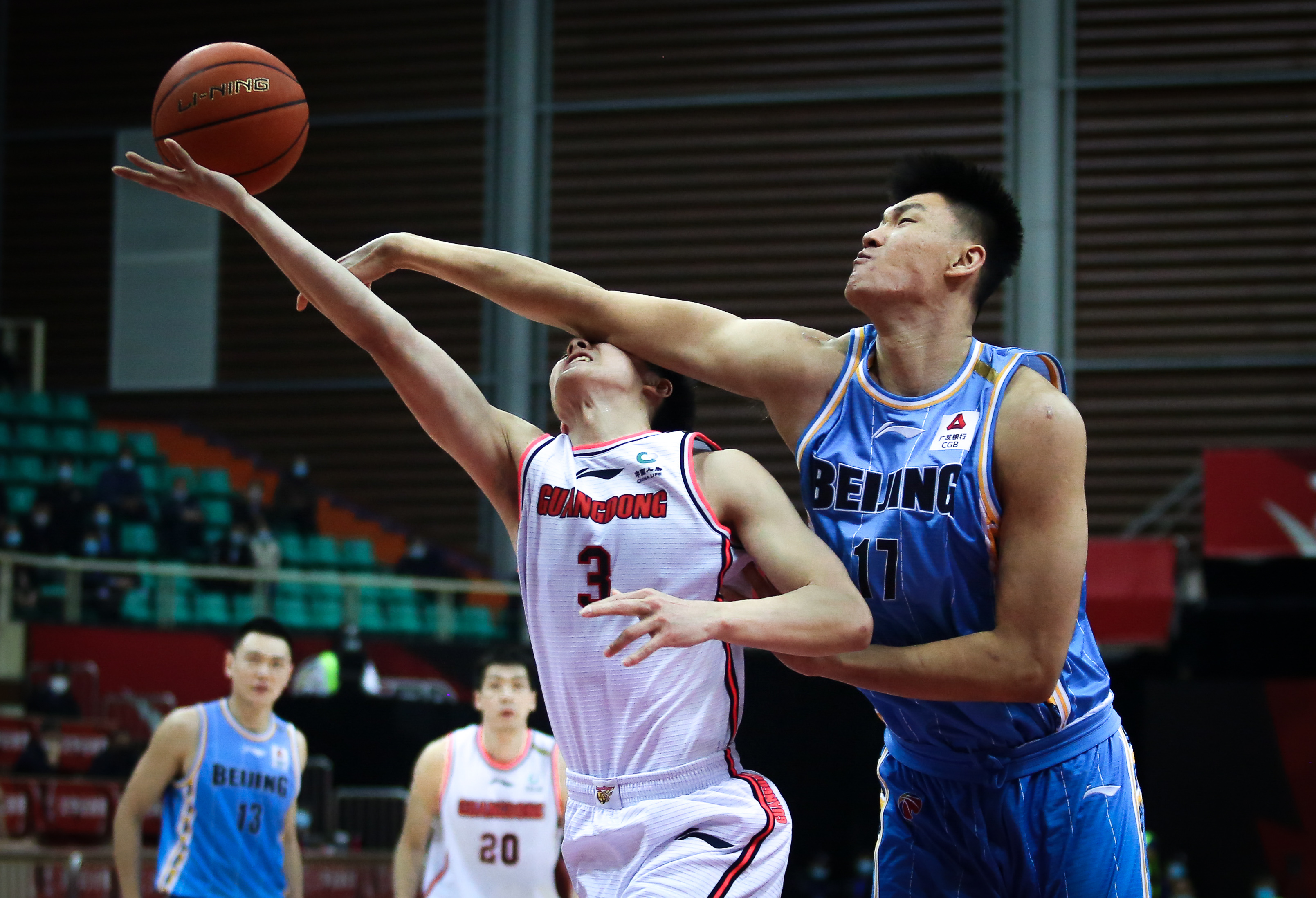 开云电竞-CBA东部四强战地铁区大鹏展翅的简单介绍